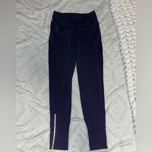 Lululemon women’s joggers 28”